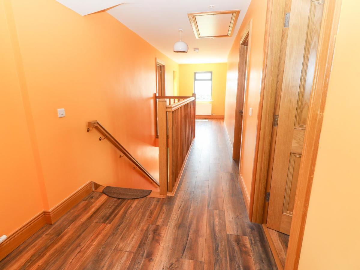 Lack Cottage Трали Экстерьер фото