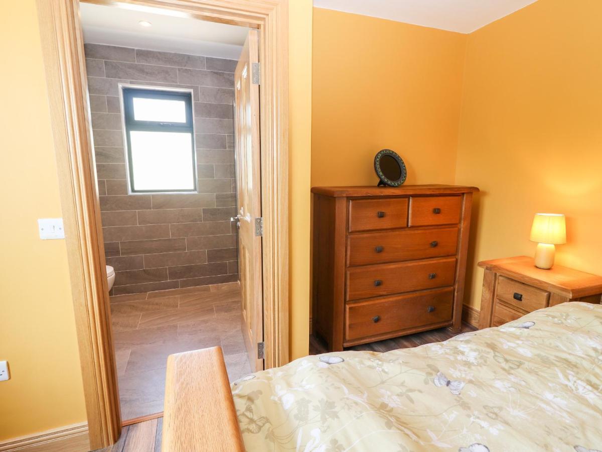 Lack Cottage Трали Экстерьер фото